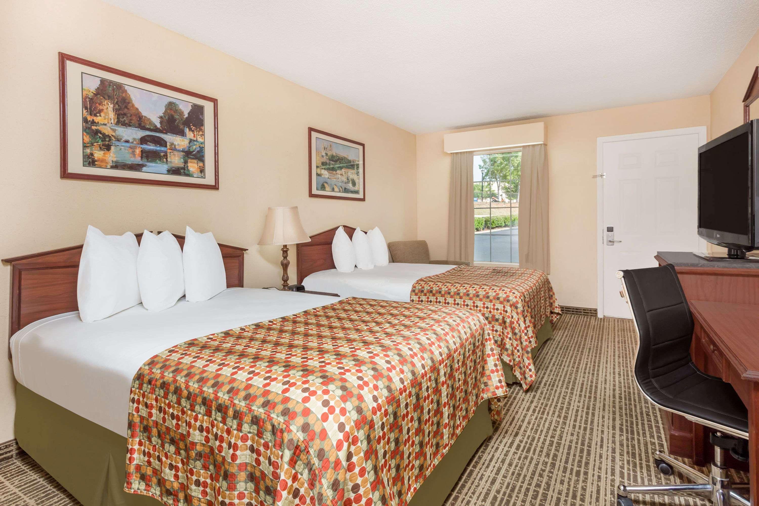 Baymont By Wyndham Anderson Clemson Hotell Exteriör bild